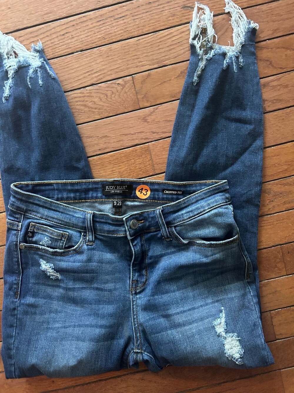 Judy Blue Cropped Fit Distressed Denim Jeans Size 9/29